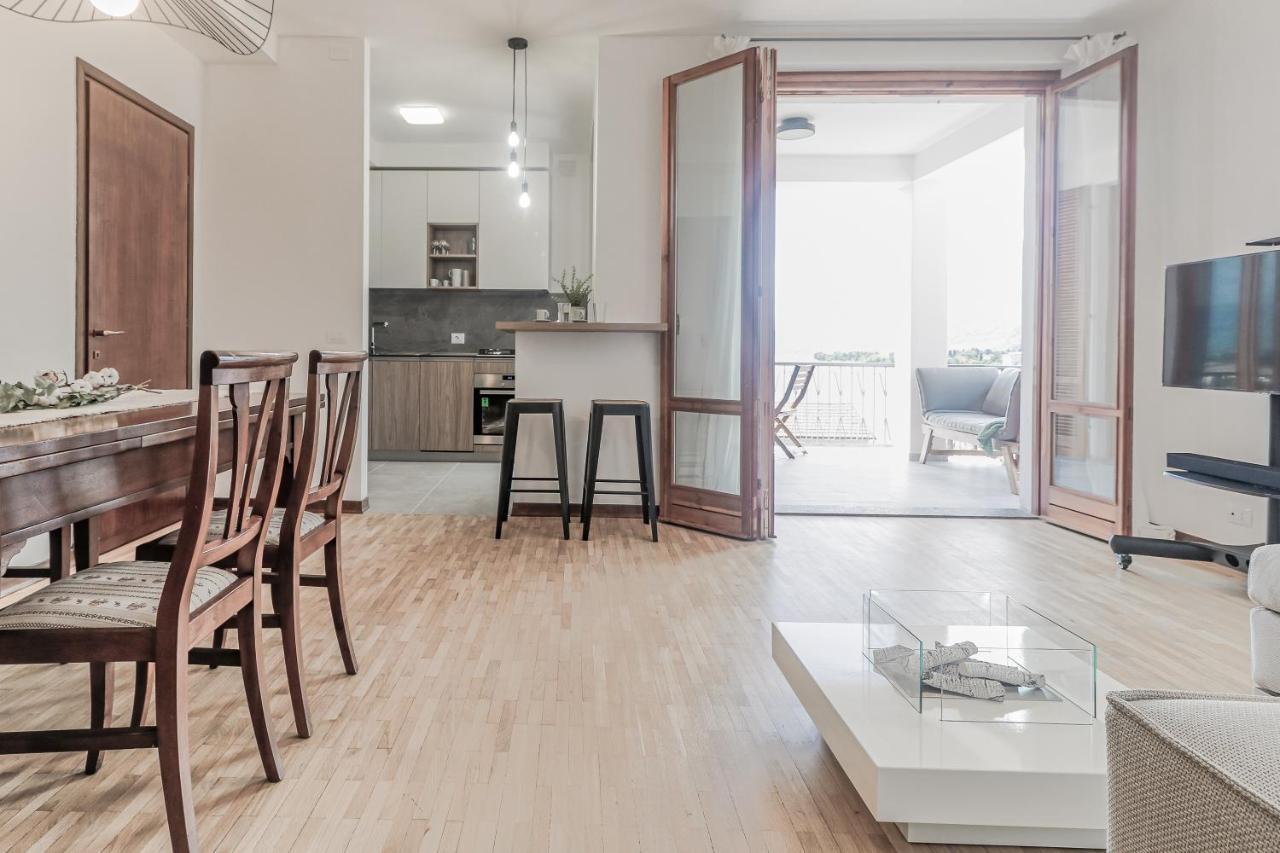 Stunning View Lakeside Apartment - Larihome A11 Gravedona Exterior foto